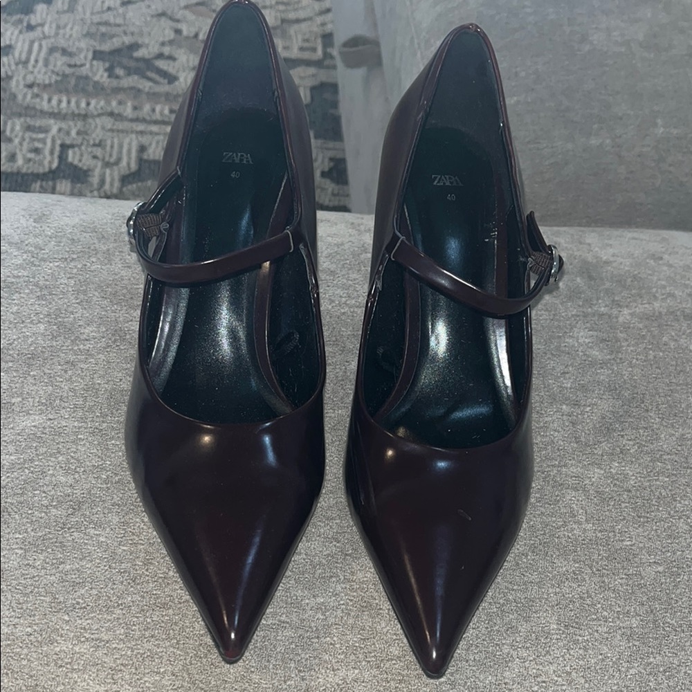 Zara  Pointed-Toe Heels with Strap-Burgundy/Brown